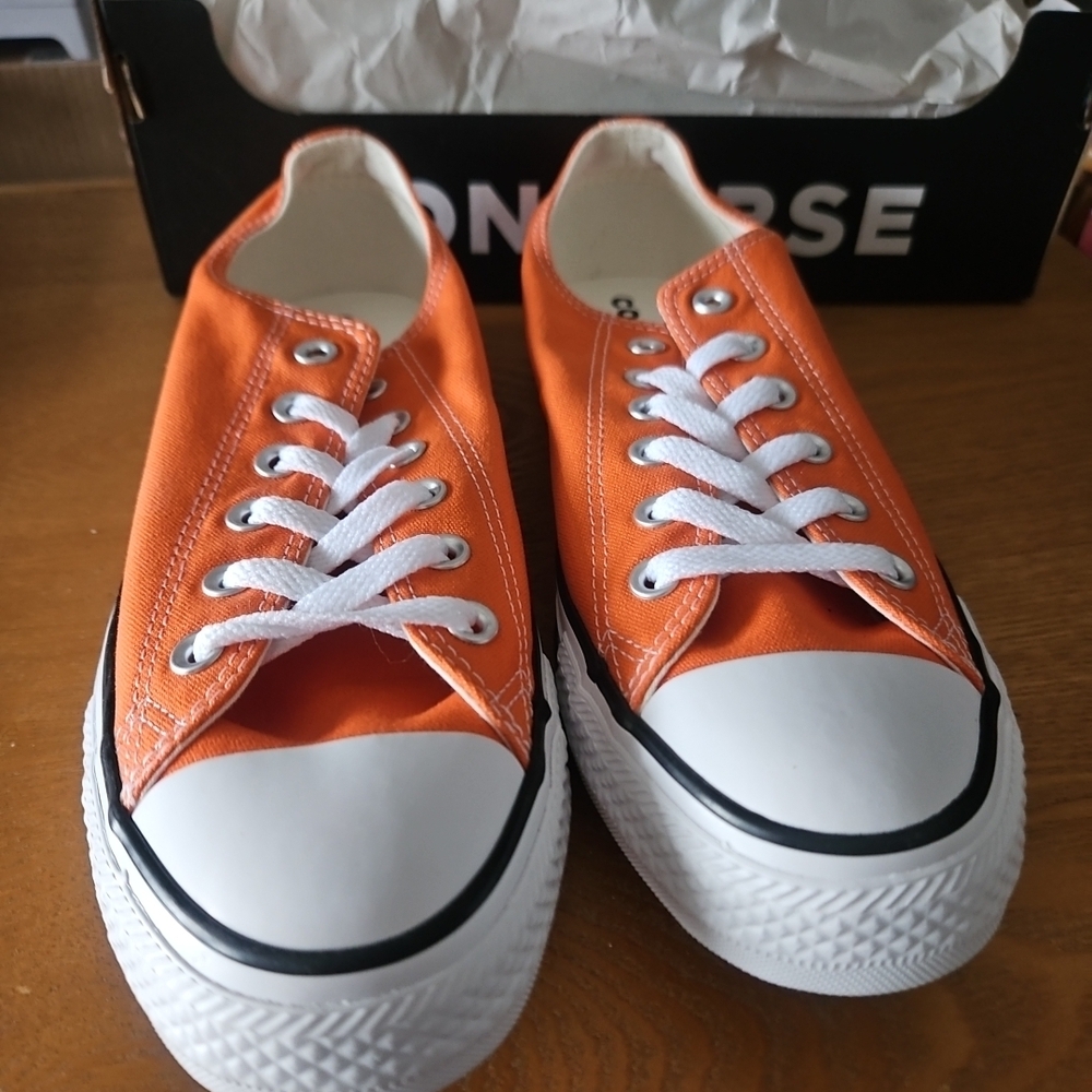 Converse Orange Low-Top Sneakers New In Box Mens 8 - Picture 7 of 8